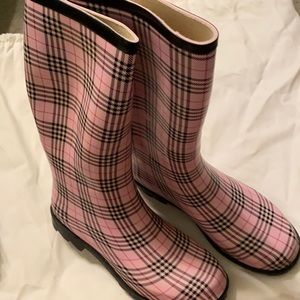 Women’s Size: 8 Rain Boots